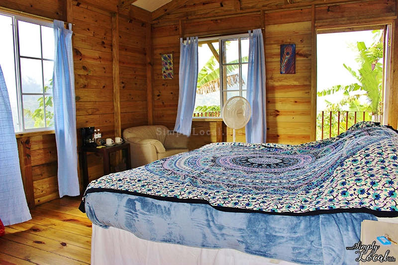 Peacock Cottage cabin room Blue Ridge Jamaica